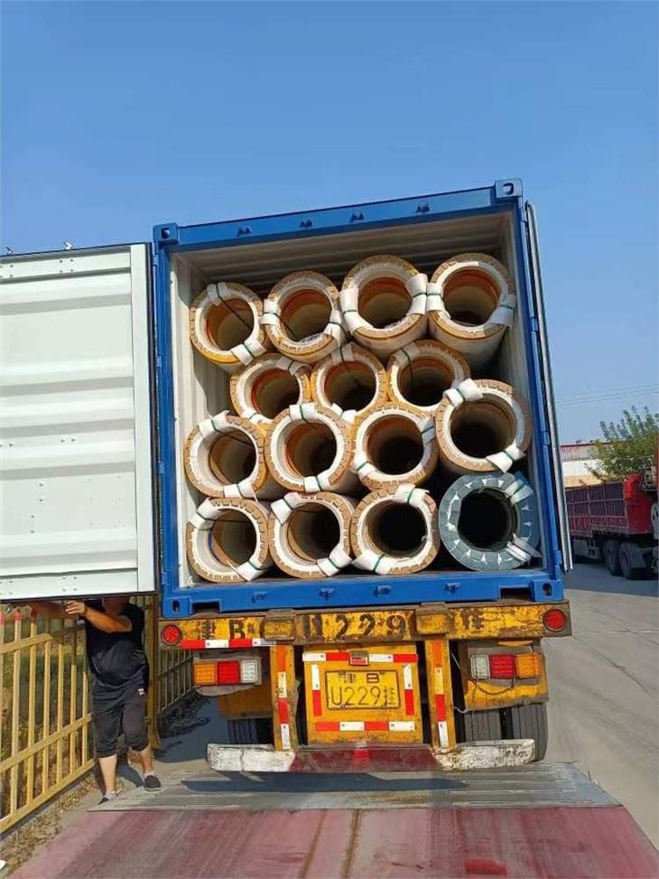 Why FRP Sheet Is The Best Material For Truck Body